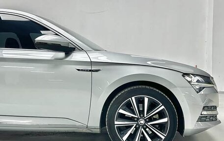 Skoda Superb III рестайлинг, 2021 год, 2 240 000 рублей, 4 фотография