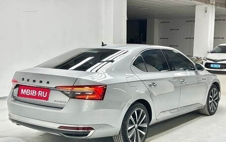 Skoda Superb III рестайлинг, 2021 год, 2 240 000 рублей, 6 фотография
