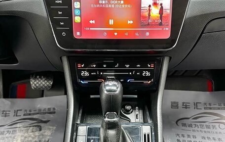 Skoda Superb III рестайлинг, 2021 год, 2 240 000 рублей, 14 фотография