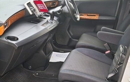 Honda Freed I, 2012 год, 910 000 рублей, 15 фотография