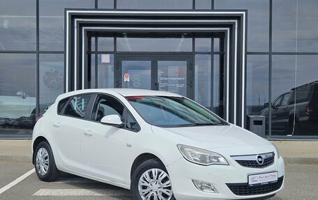 Opel Astra J, 2011 год, 679 000 рублей, 3 фотография