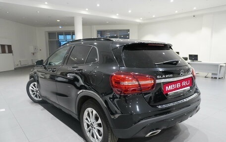 Mercedes-Benz GLA, 2018 год, 2 447 000 рублей, 4 фотография