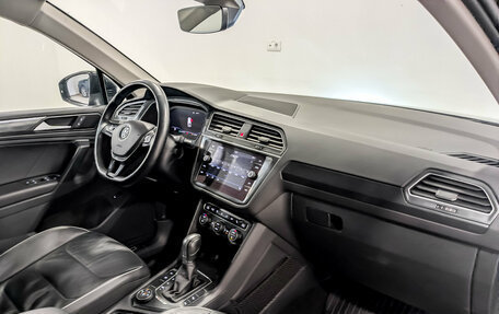 Volkswagen Tiguan II, 2019 год, 2 790 000 рублей, 11 фотография