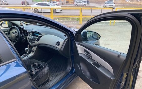 Chevrolet Cruze II, 2011 год, 750 000 рублей, 3 фотография