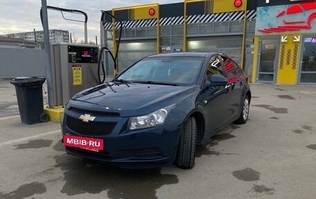 Chevrolet Cruze II, 2011 год, 750 000 рублей, 9 фотография