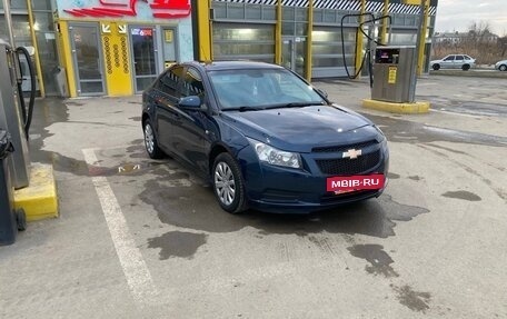 Chevrolet Cruze II, 2011 год, 750 000 рублей, 4 фотография