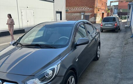 Hyundai Solaris II рестайлинг, 2012 год, 610 000 рублей, 4 фотография