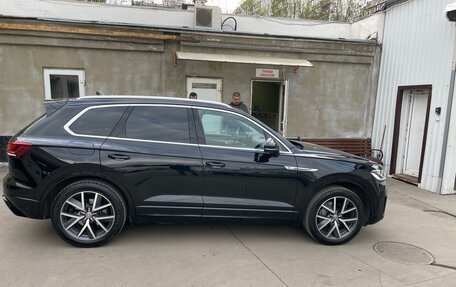 Volkswagen Touareg III, 2019 год, 5 000 000 рублей, 2 фотография