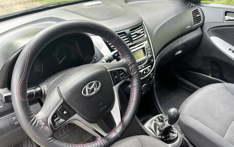 Hyundai Solaris II рестайлинг, 2012 год, 699 000 рублей, 12 фотография