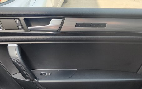 Volkswagen Touareg III, 2011 год, 2 600 000 рублей, 8 фотография