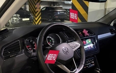 Volkswagen Tiguan II, 2022 год, 2 680 000 рублей, 3 фотография