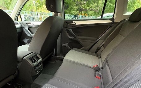 Volkswagen Tiguan II, 2022 год, 2 680 000 рублей, 10 фотография