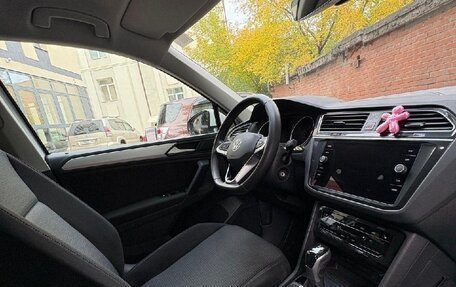 Volkswagen Tiguan II, 2022 год, 2 680 000 рублей, 11 фотография