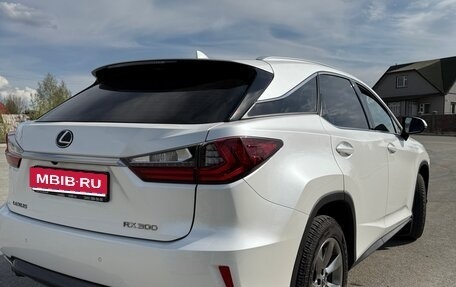 Lexus RX IV рестайлинг, 2019 год, 5 500 000 рублей, 1 фотография