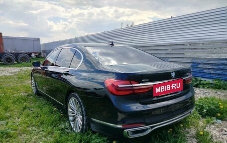 BMW 7 серия, 2018 год, 4 800 000 рублей, 3 фотография