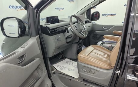 Hyundai Staria, 2021 год, 5 300 000 рублей, 8 фотография