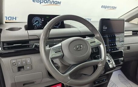 Hyundai Staria, 2021 год, 5 300 000 рублей, 6 фотография