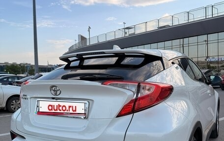 Toyota C-HR I рестайлинг, 2019 год, 2 400 000 рублей, 4 фотография