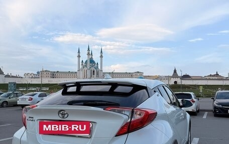 Toyota C-HR I рестайлинг, 2019 год, 2 400 000 рублей, 14 фотография