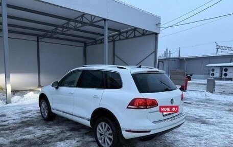 Volkswagen Touareg III, 2015 год, 3 500 000 рублей, 3 фотография