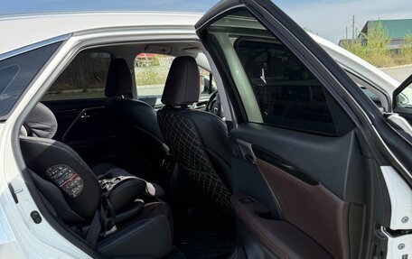 Lexus RX IV рестайлинг, 2019 год, 5 500 000 рублей, 9 фотография