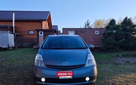 Toyota Prius, 2003 год, 686 000 рублей, 2 фотография