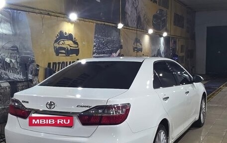 Toyota Camry, 2015 год, 1 980 000 рублей, 7 фотография