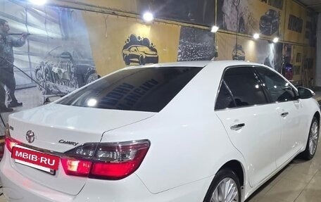 Toyota Camry, 2015 год, 1 980 000 рублей, 2 фотография