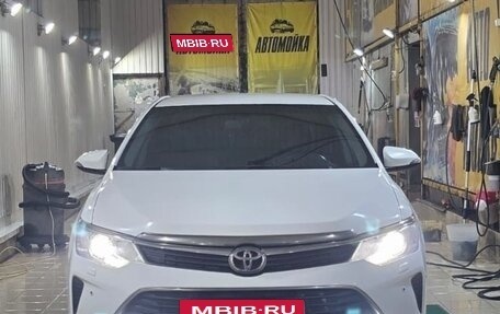 Toyota Camry, 2015 год, 1 980 000 рублей, 8 фотография
