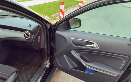 Mercedes-Benz GLA, 2015 год, 2 700 000 рублей, 17 фотография