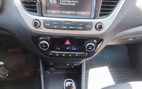 Hyundai Solaris II рестайлинг, 2017 год, 1 270 000 рублей, 11 фотография