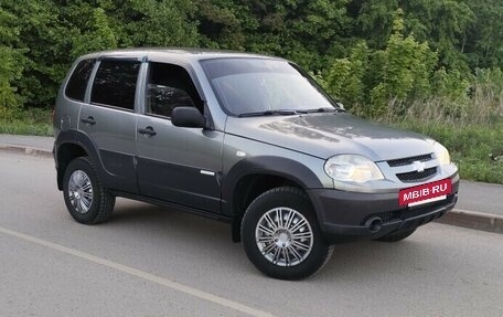 Chevrolet Niva I рестайлинг, 2011 год, 450 000 рублей, 3 фотография