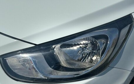 Hyundai Solaris II рестайлинг, 2011 год, 819 000 рублей, 3 фотография