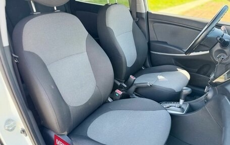 Hyundai Solaris II рестайлинг, 2011 год, 819 000 рублей, 10 фотография