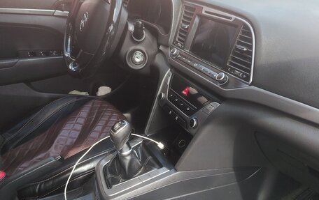 Hyundai Elantra VI рестайлинг, 2018 год, 1 310 000 рублей, 19 фотография