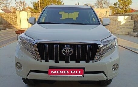 Toyota Land Cruiser Prado 150 рестайлинг 2, 2015 год, 4 350 000 рублей, 2 фотография