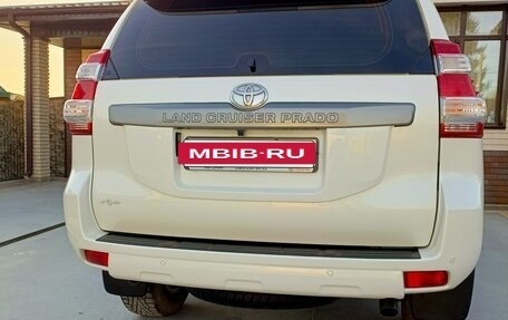 Toyota Land Cruiser Prado 150 рестайлинг 2, 2015 год, 4 350 000 рублей, 4 фотография