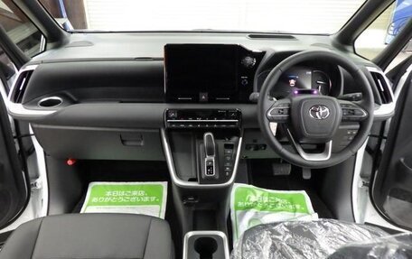 Toyota Voxy, 2026 год, 4 830 000 рублей, 10 фотография