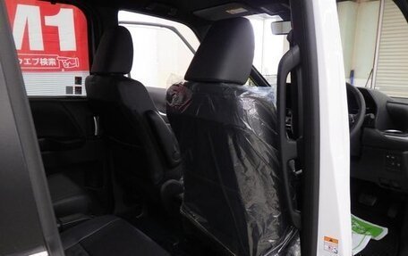 Toyota Voxy, 2026 год, 4 830 000 рублей, 11 фотография