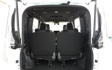 Toyota Voxy, 2026 год, 4 830 000 рублей, 16 фотография