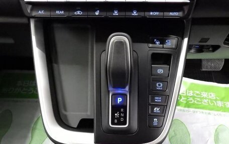 Toyota Voxy, 2026 год, 4 830 000 рублей, 31 фотография