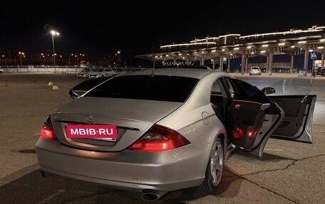 Mercedes-Benz CLS, 2004 год, 1 050 000 рублей, 5 фотография