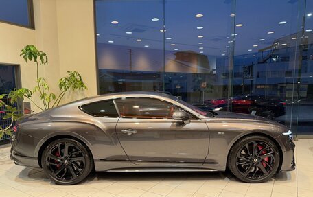 Bentley Continental GT, 2025 год, 33 280 862 рублей, 2 фотография