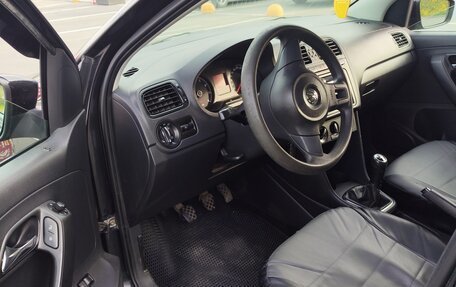 Volkswagen Polo VI (EU Market), 2011 год, 670 000 рублей, 5 фотография