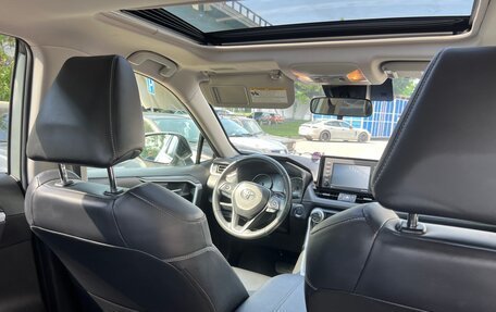 Toyota RAV4, 2020 год, 3 340 000 рублей, 18 фотография