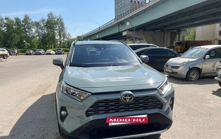 Toyota RAV4, 2020 год, 3 340 000 рублей, 3 фотография