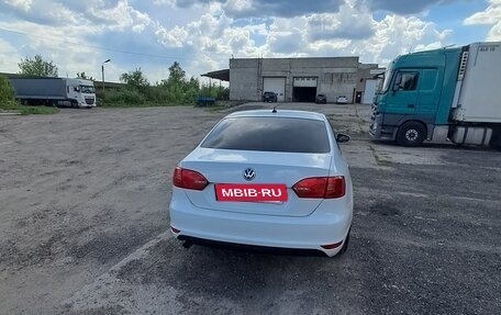 Volkswagen Jetta VI, 2013 год, 780 000 рублей, 5 фотография