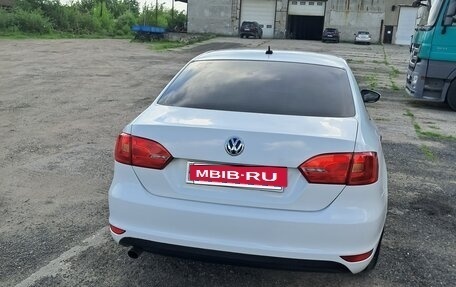 Volkswagen Jetta VI, 2013 год, 780 000 рублей, 4 фотография