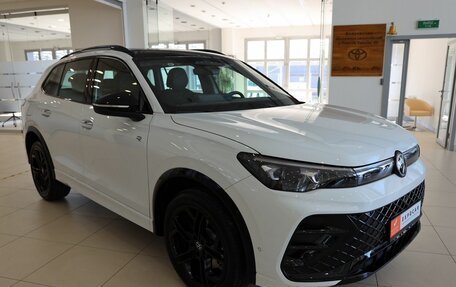 Volkswagen Tiguan II, 2026 год, 4 990 000 рублей, 3 фотография