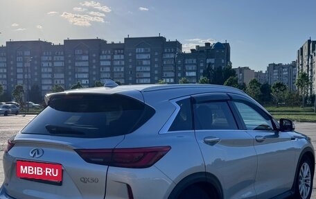 Infiniti QX50 II, 2018 год, 2 750 000 рублей, 3 фотография